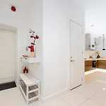 5stories Luxury Space In Old Town With Care Daire Tallinn