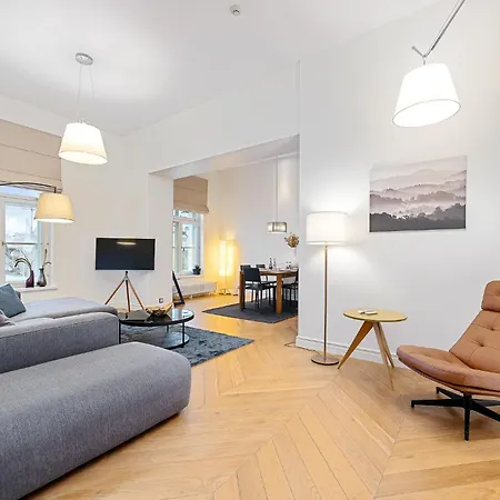 5 Stories Luxury&space In The Old Town With Care For Tallinn