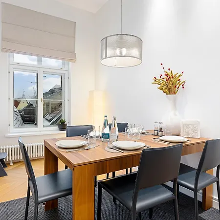 Lejlighed 5 Stories Luxury&space In The Old Town With Care For *