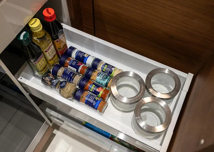 5stories Luxury Space In Old Town With Care شقة *