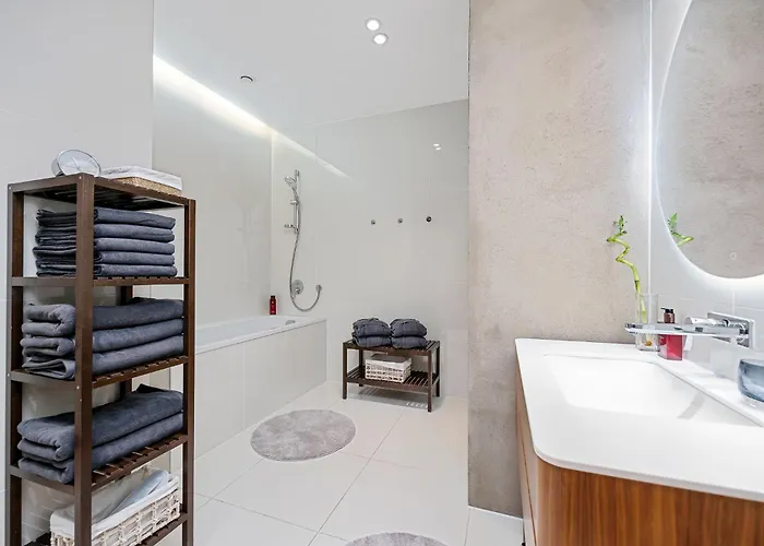 Korter 5stories Luxury Space In Old Town With Care Tallinn